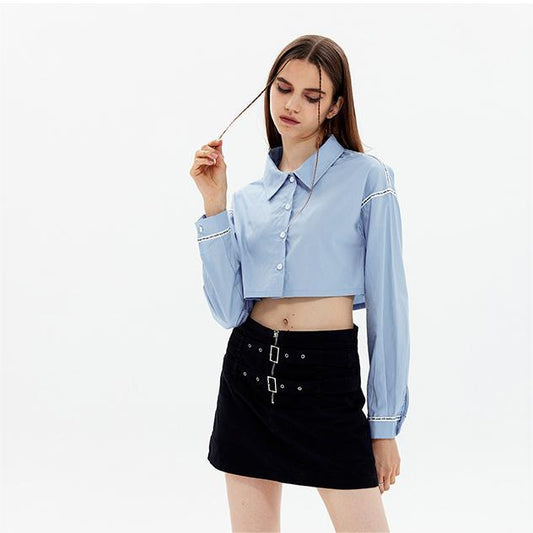 Camisa de manga larga recortada corta azul con cinta de moda, Top dulce de otoño con cuello para mujer