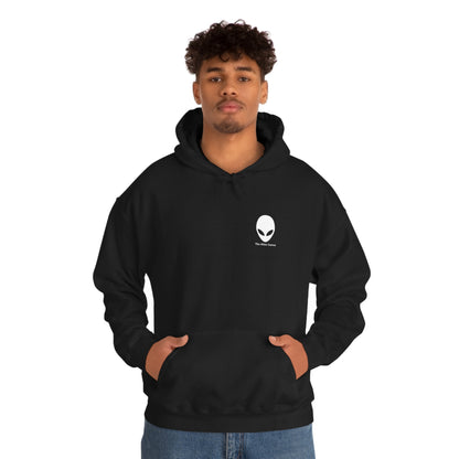 „Aufbau einer Online-Identität: Eine Social-Media-Collage“ – The Alien Unisex Hoodie