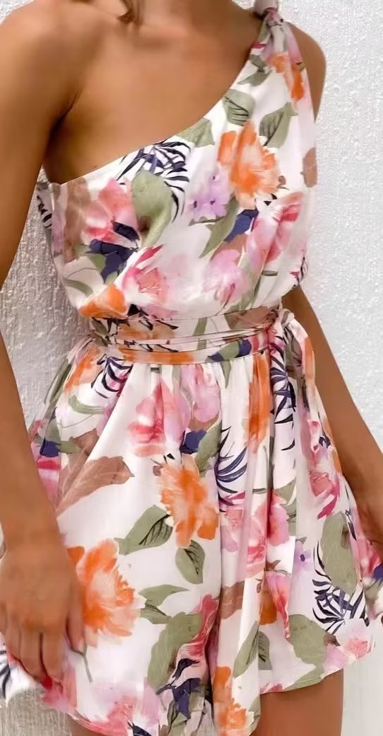 Vestido escalonado sin espalda con cuello redondo y estampado floral de primavera y verano para mujer