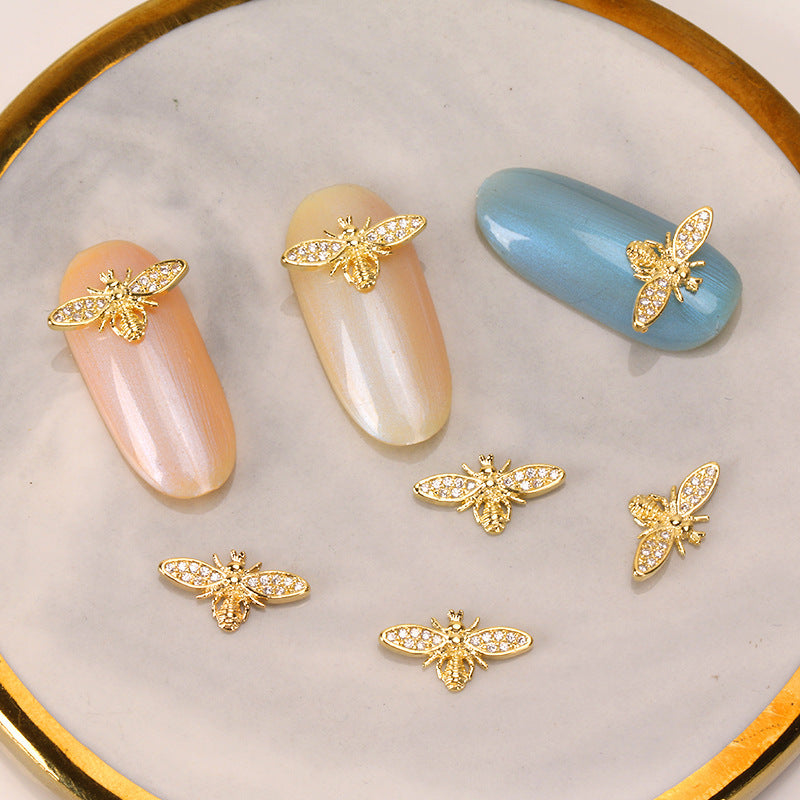 Diamond-studded bee DIY accessories