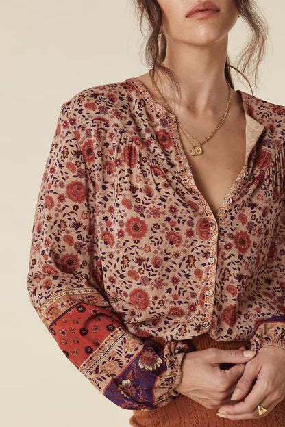 Camisa de manga larga sin cuello con estampado de flores y marca de agua