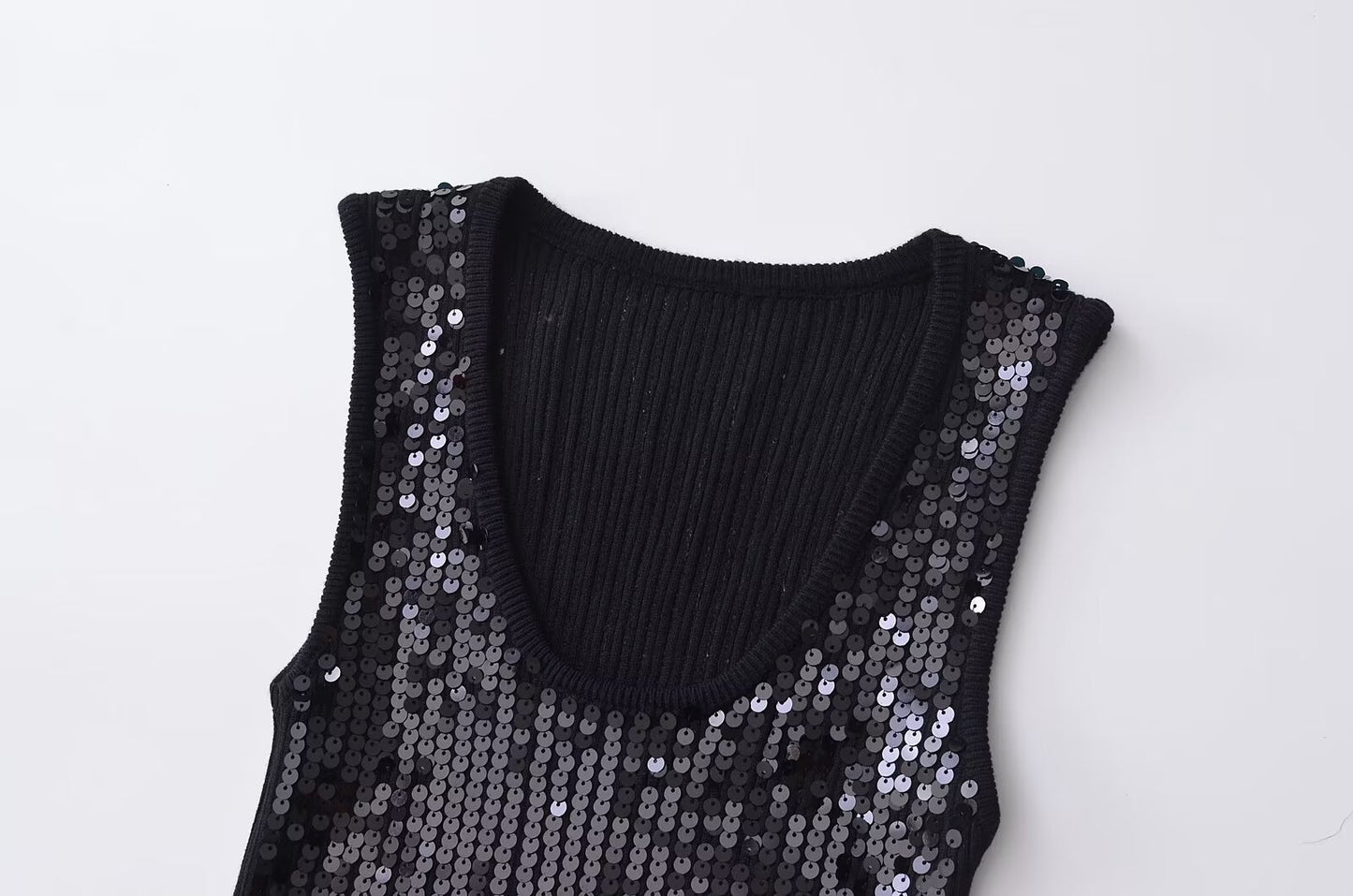 Summer Women Sleeveless Vest Beads Decoration Knitted Top