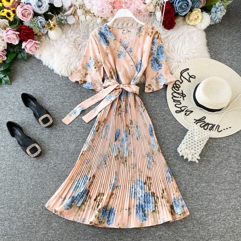 Plissiertes Kleid Kurzarm Sommer Neu Retro Elegant Chiffon Bedruckt V-Ausschnitt Glockenärmel Taillenenges Schlankheits Maxikleid