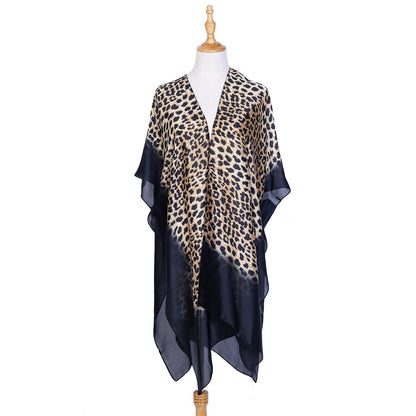 Leopardenmuster Imitationsseidenstoff Sonnenschutz Strand Strand vertuschen Kimono Cardigan Badeanzug