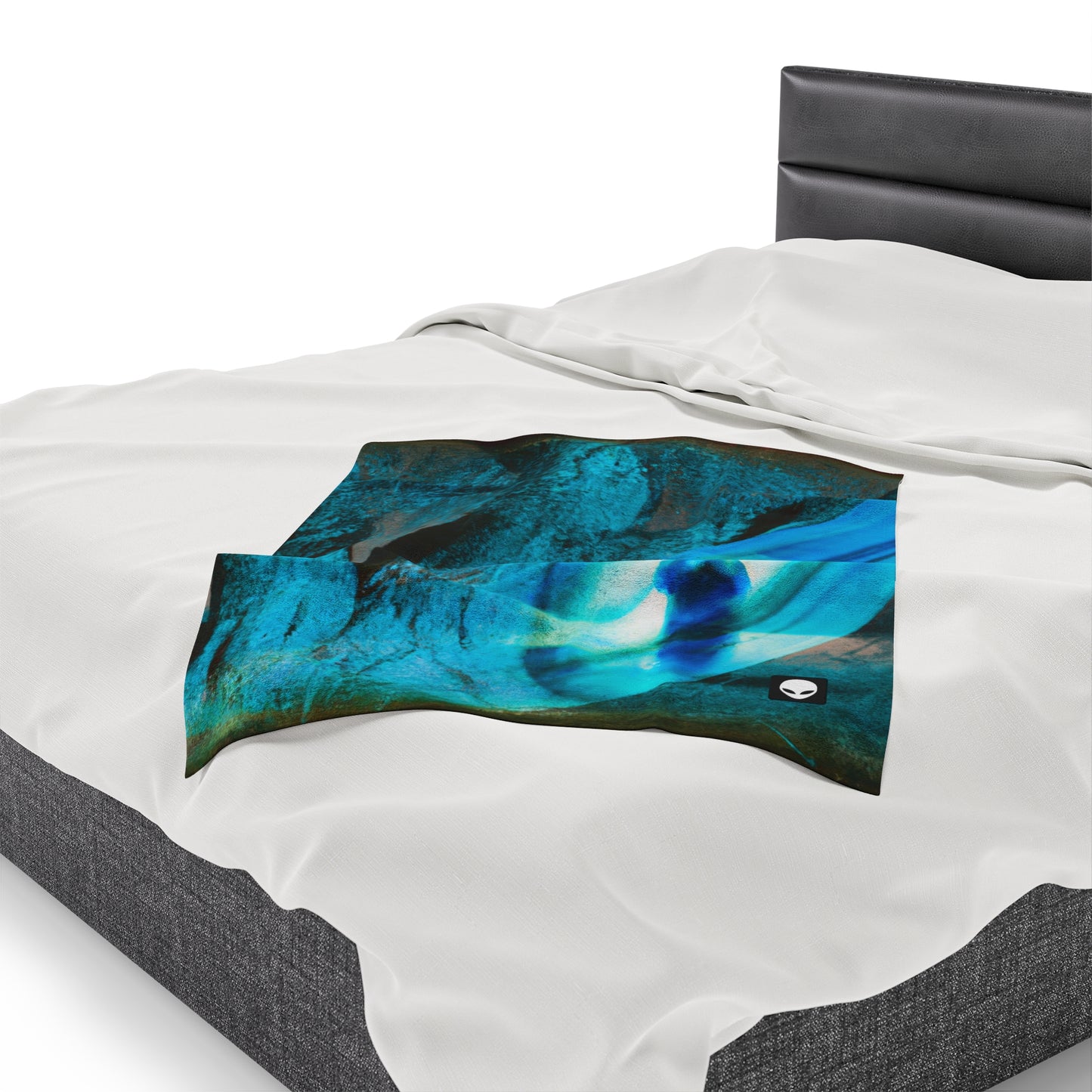 "Dreamscape: Exploring the Inner Realm" - The Alien Velveteen Plush Blanket