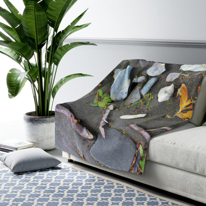 "Elements of Nature: Crafting a Creative Landscape" - The Alien Sherpa Fleece Blanket