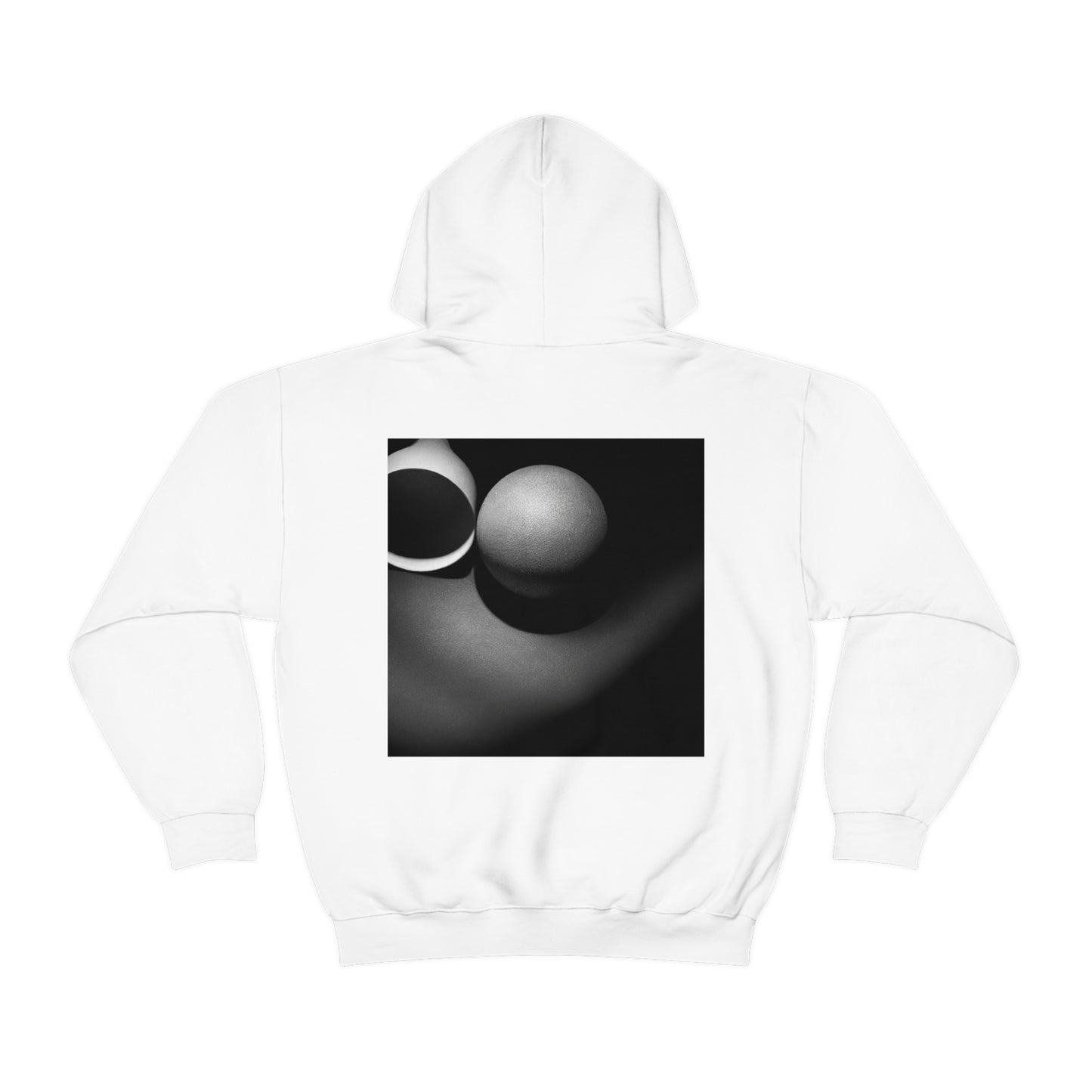 „Illuminating Inclusivity: A Visual Narrative of Unity“ – The Alien Unisex Hoodie