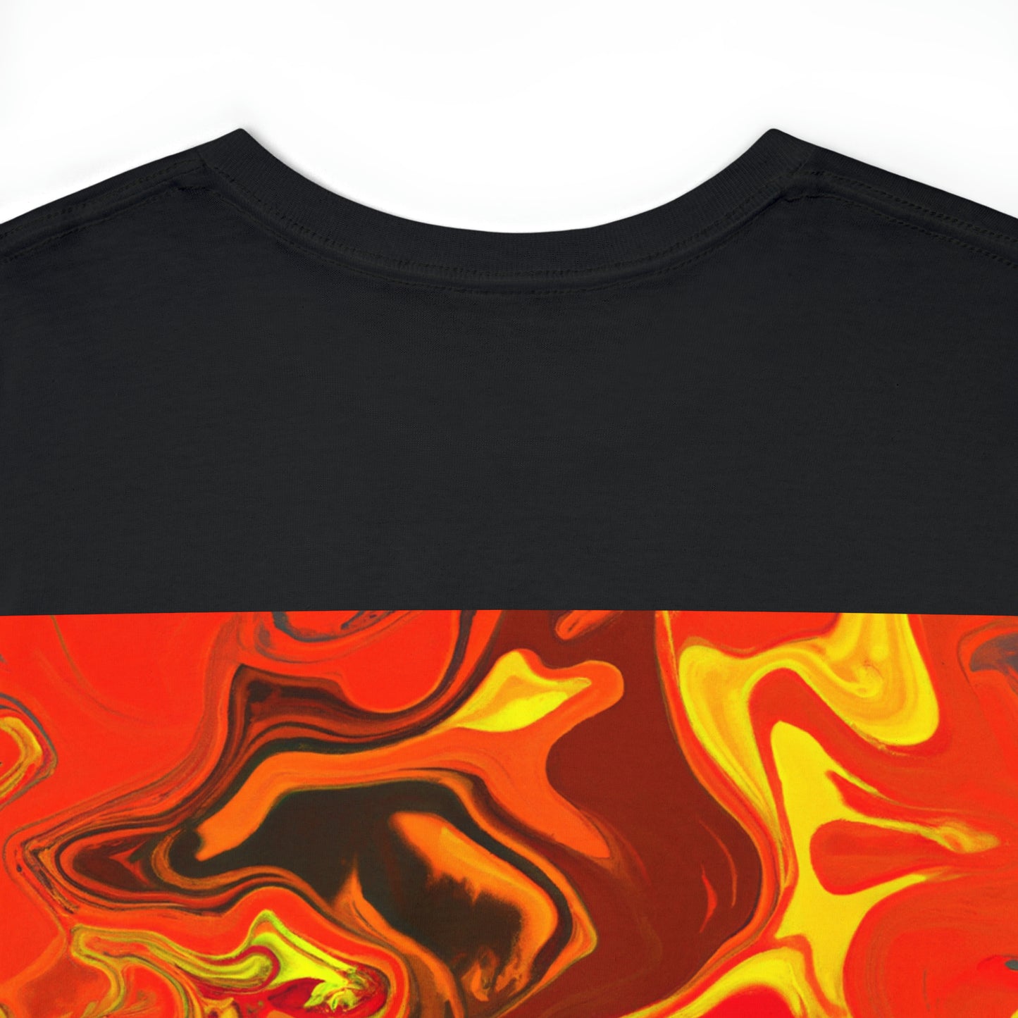 "Energía abstracta en movimiento" - La camiseta alienígena