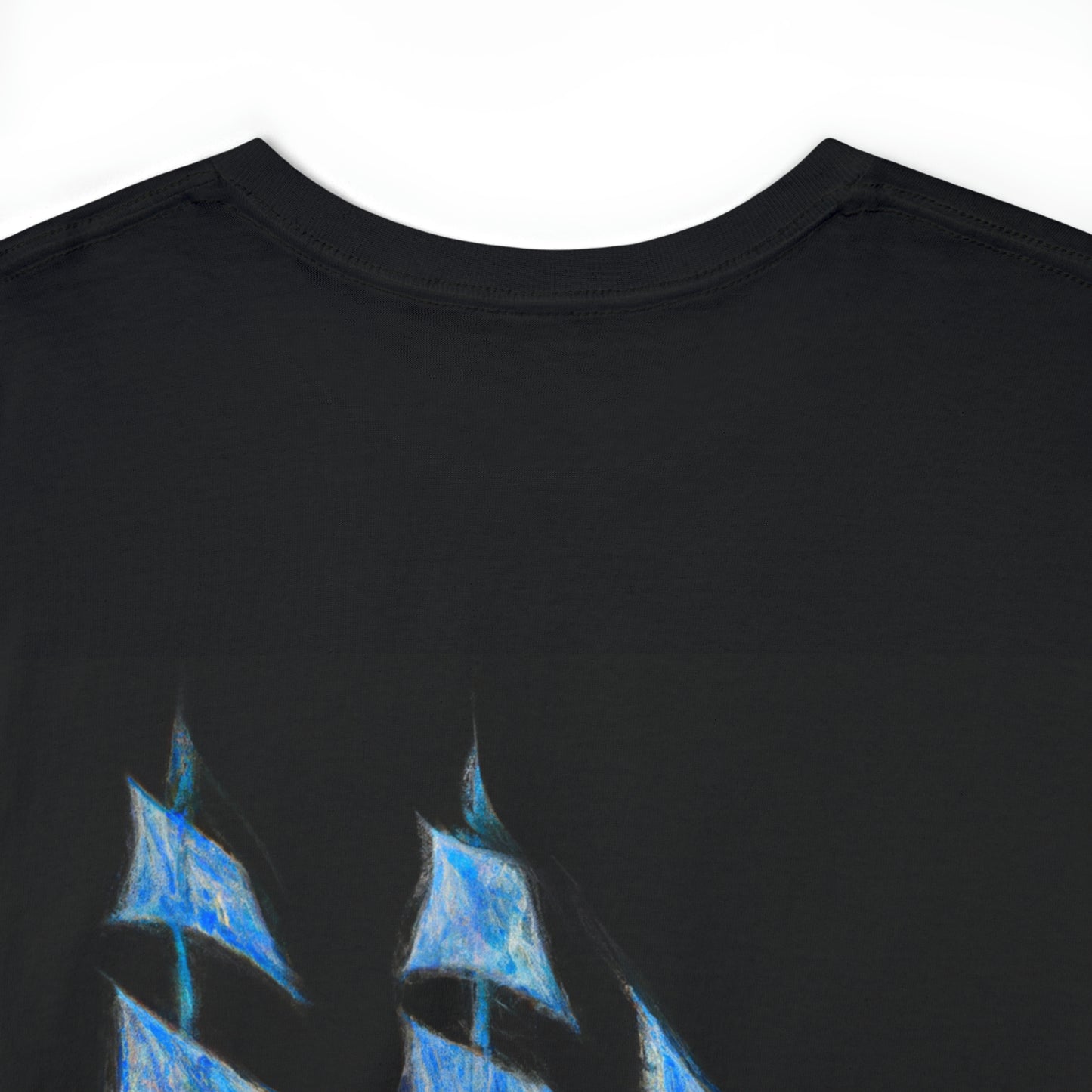 „El velero azul y las velas blancas: Una aventura de libertad en el mar“ – Das Alien-T-Shirt