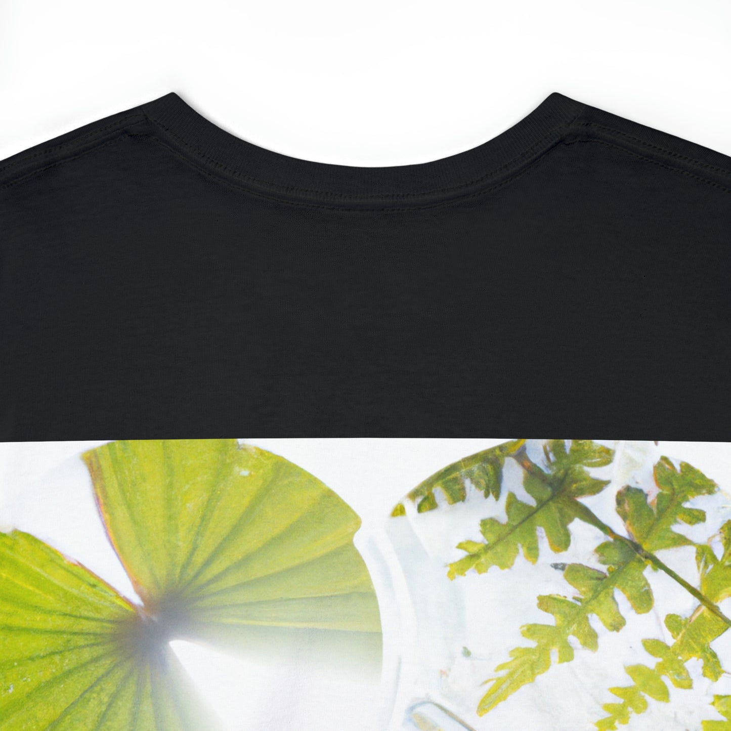 „Earth's Splendor: A Colorful Collage of Natural Wonders“ – Das Alien-T-Shirt