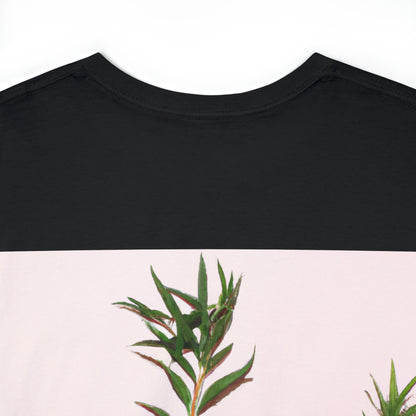 "Explorando la paleta de la naturaleza: un experimento en arte abstracto" - La camiseta Alien