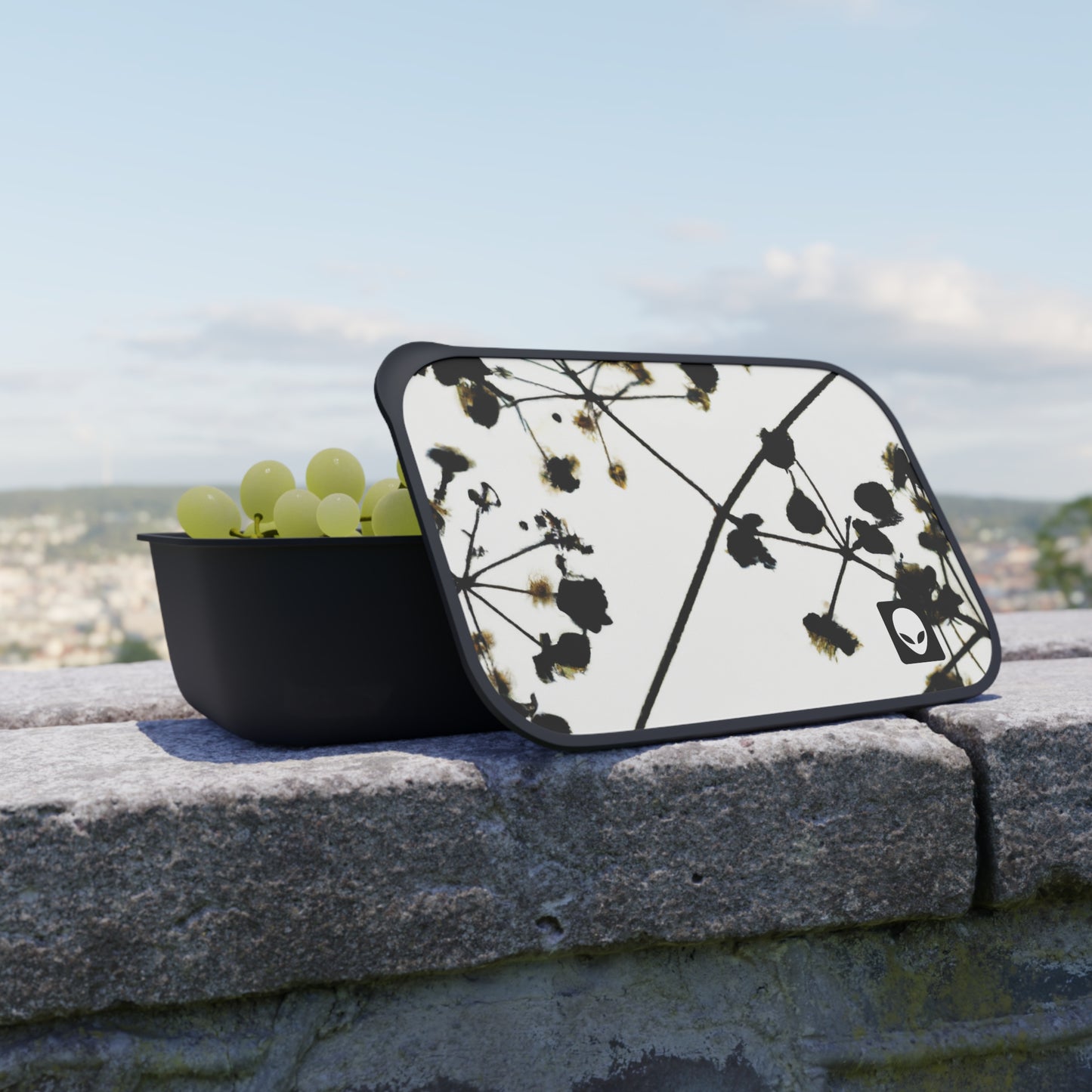 "A Light and Shadow Illumination" - The Alien Eco-friendly PLA Bento Box with Band and Utensils