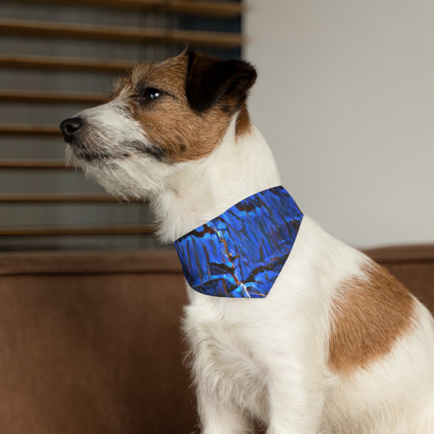 "Divisiones eléctricas en los cielos" - El collar de bandana para mascotas alienígenas