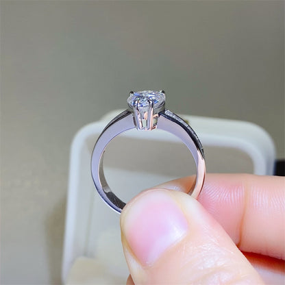 Ring aus 925er-Sterlingsilber mit 3 Karat Moissanit