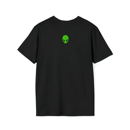 Serenidad estrellada - La camiseta alienígena unisex Softstyle