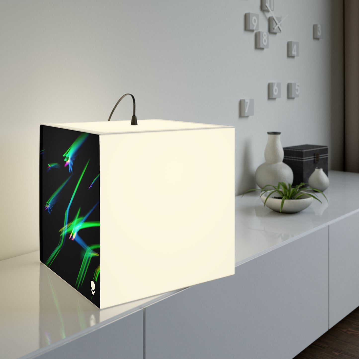 „Illuminated Splendor“ – Die Alien Light Cube Lampe