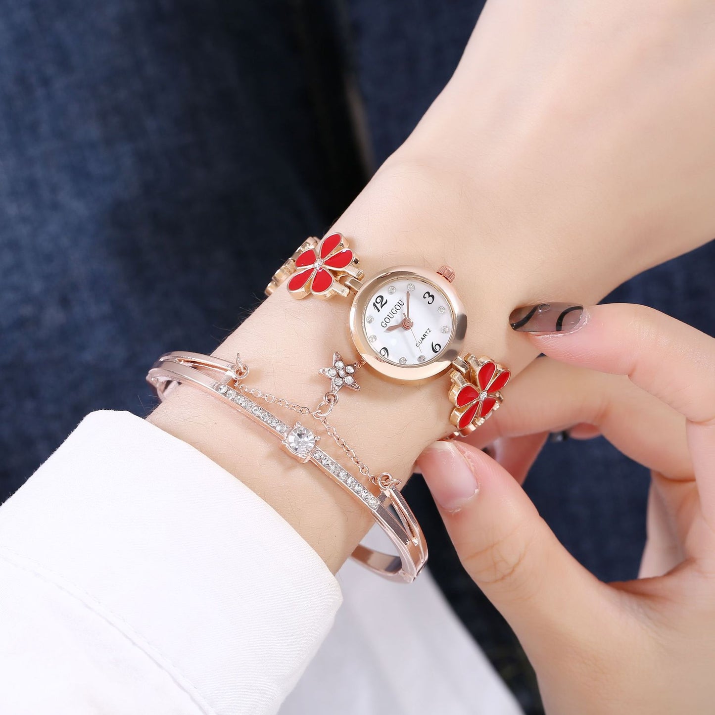 Women's Bracelet Watch Flower Disk Two-piece Bracelet Set