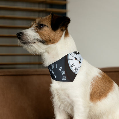 Imágenes atemporales: exploración del concepto de tiempo a través de los tiempos. - El collar de bandana para mascotas alienígenas