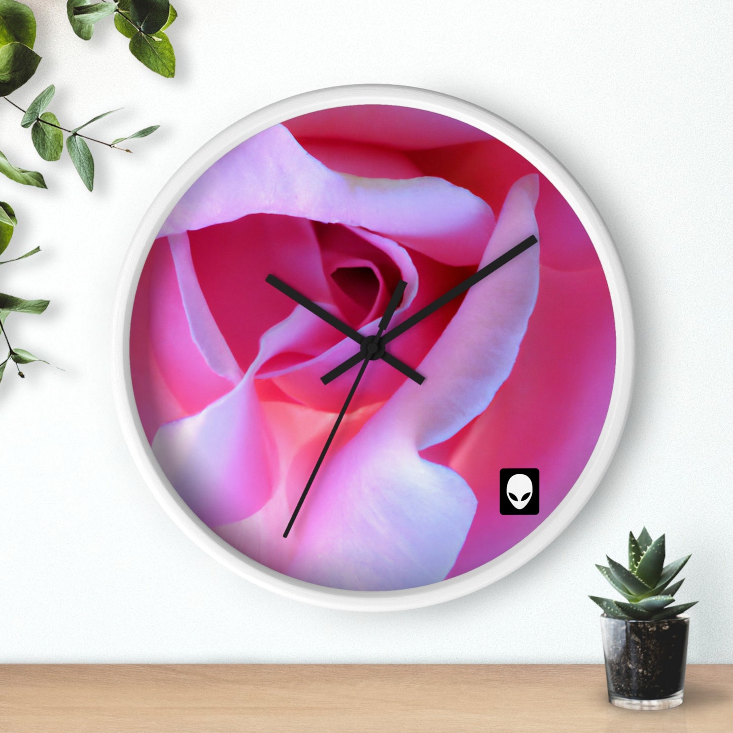 "Flores dichosas: la delicada belleza de la naturaleza" - El reloj de pared alienígena