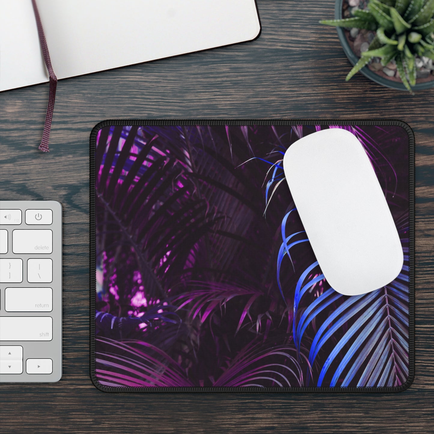 Palette Passions- The Alien Gaming Mouse Pad