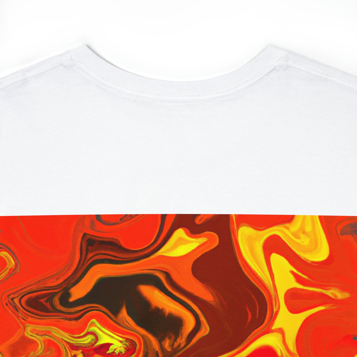 "Energía abstracta en movimiento" - La camiseta alienígena