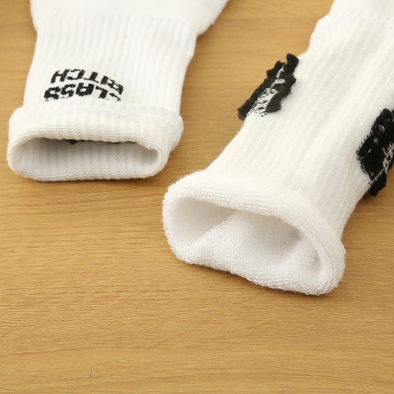 Einfache englische Buchstaben, weiße, bequeme, atmungsaktive Wadensocken für Herren und Damen im gleichen Stil