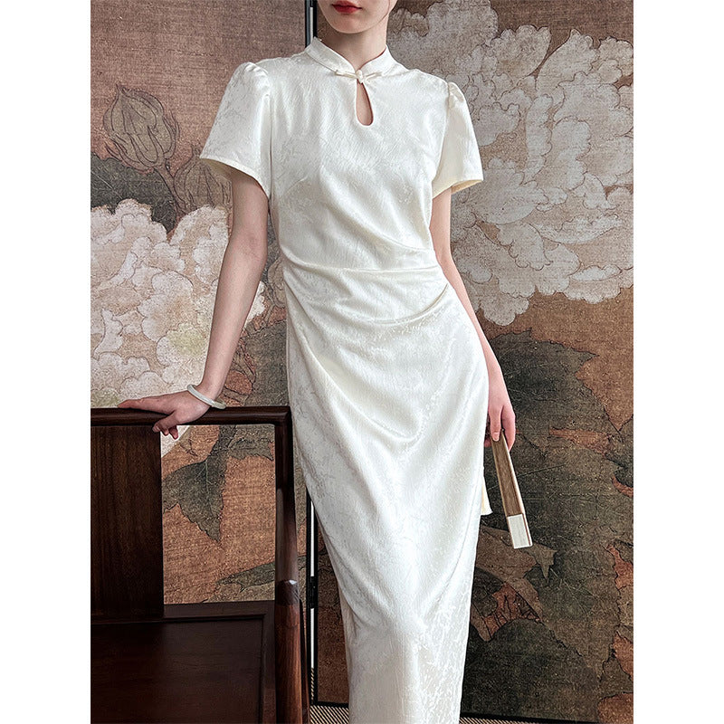 Hochwertiges, taillenenges, figurbetontes Jacquard-Cheongsam-Kleid mit verbessertem chinesischen Kleid