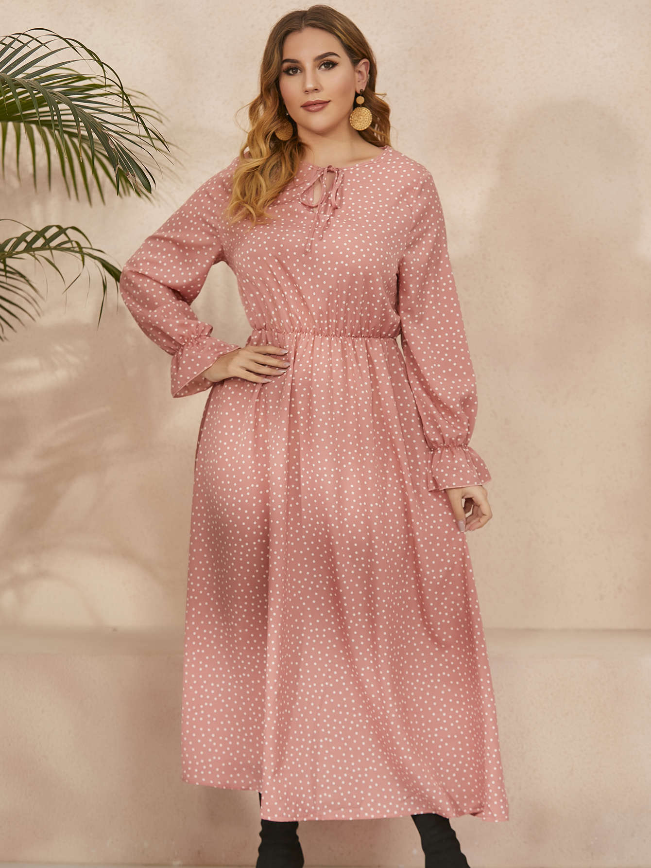 Plus Size Damenkleid Polka Dot Locker sitzendes Langarmkleid für Mädchen