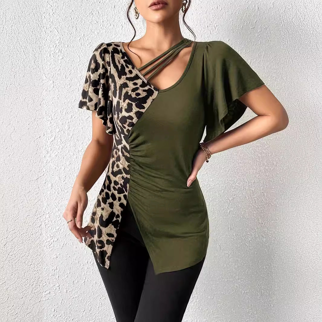 Top de mujer con cuello asimétrico y mangas de mariposa y estampado de leopardo