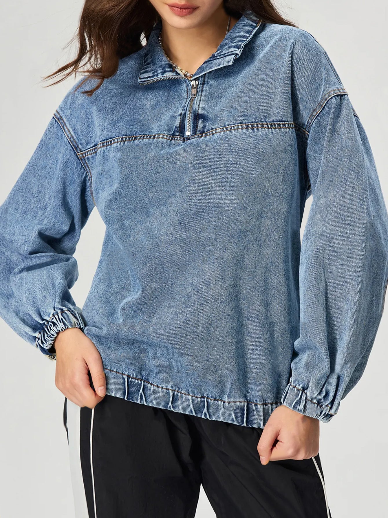 Damenbekleidung, lockerer Pullover, lässiges Jeansoberteil