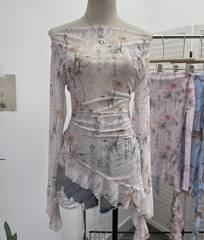 Sexy schulterfreie Bluse mit Tintendruck und Batikmuster aus langärmligem Netzstoff, unregelmäßiges, asymmetrisches Rüschenoberteil