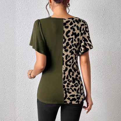 Top de mujer con cuello asimétrico y mangas de mariposa y estampado de leopardo