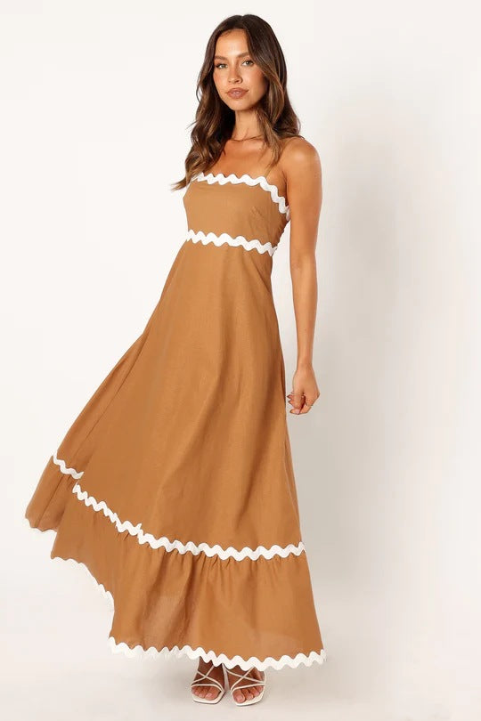 Sommerkleid mit einfarbigem, sexy Trägertop und übergroßem Swing-Kleid