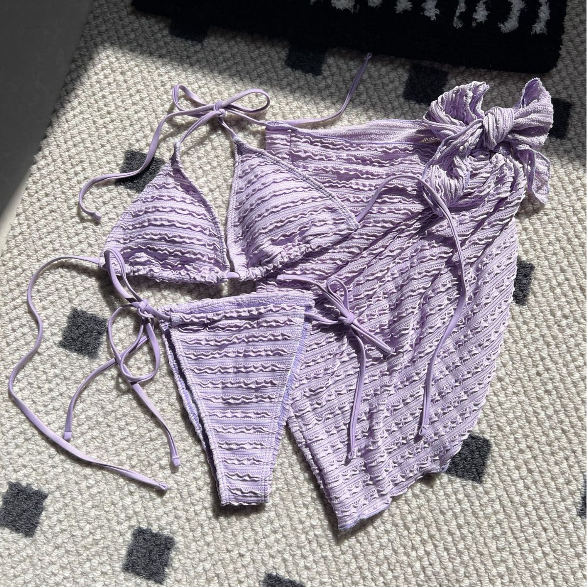 Bademode aus speziellem Stoff, Badeanzug, Bikini, dreiteiliger Bikini, Bikini