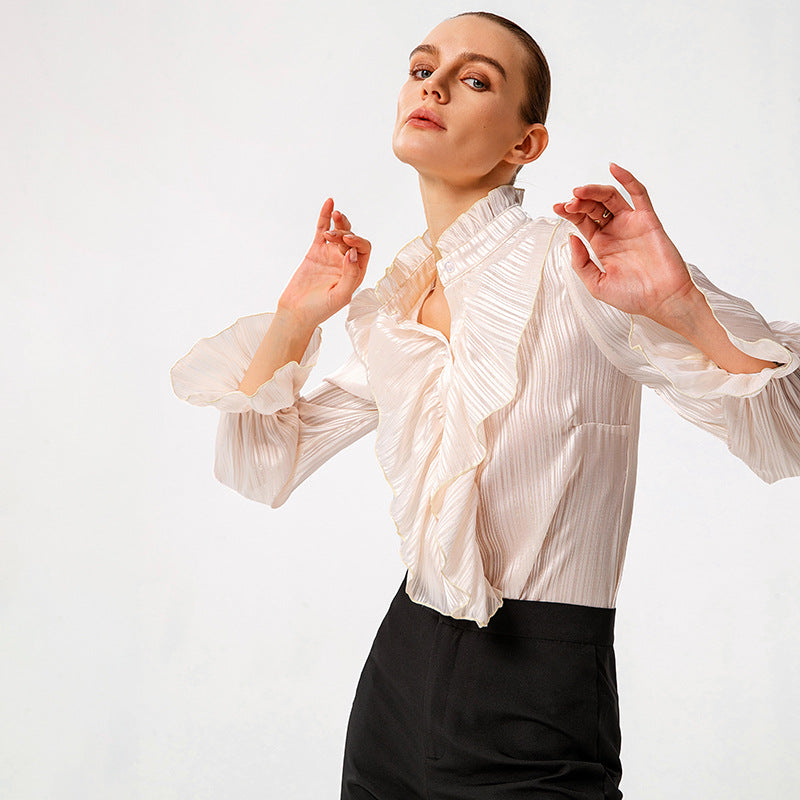 Ropa de mujer Camisa con hebilla y volantes entallada con cuello alto y manga larga