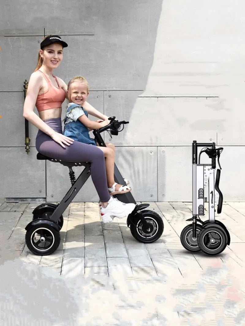 Coche eléctrico plegable ligero para dos personas, patinete pequeño de tres ruedas portátil a la moda para padres e hijos con niños