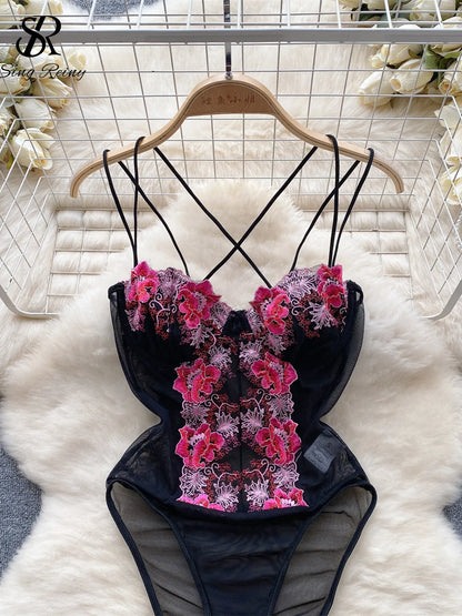 Fashion Mesh Sheer Sensual Bodysuits Slim Sexy Embroidery Spaghetti Strap Rompers Senior Women Floral Lace Playsuits Wanita