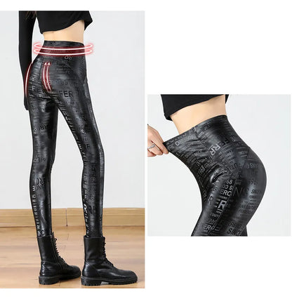 Leggings de cuero elásticos con grafiti y letras para mujer, mallas de lana ajustadas cálidas de cintura alta para otoño e invierno, pantalones pitillo de PU para motocicleta