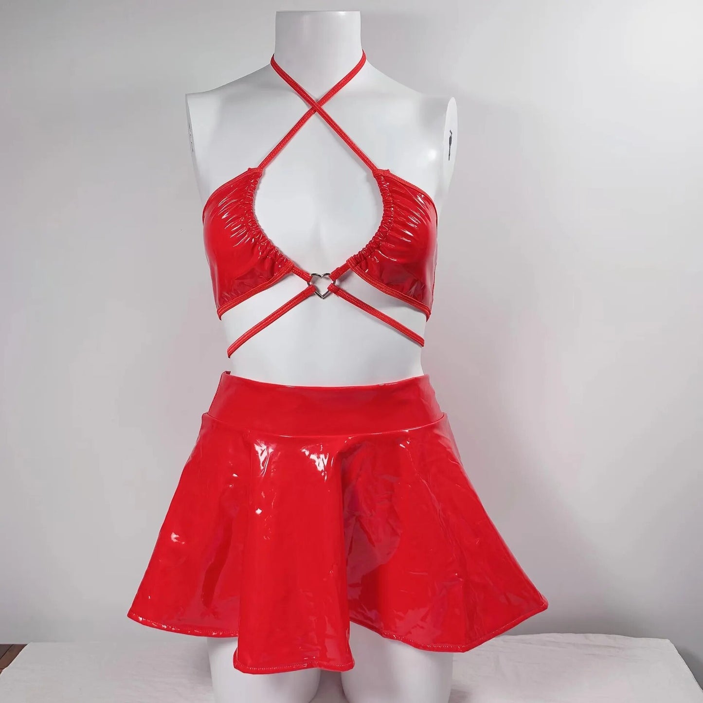 Lencería de Pvc, configuración de cuero de PU, falda para mujer, ropa interior, conjunto rojo, 2 piezas, sujetador cruzado, trajes sexys
