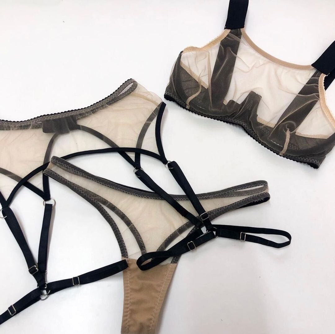 Conjunto de lencería transparente Sensual con medias, ropa interior de encaje de tul, artículos íntimos sin censura, traje Sexy desnudo transparente