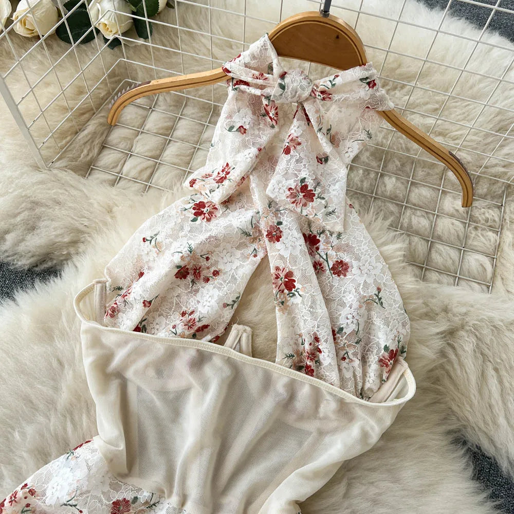 Monos sexys de encaje Floral a la moda, ropa moldeadora de malla con empalme de cuello Halter cruzado, monos ajustados, monos transparentes y sensuales Wanita