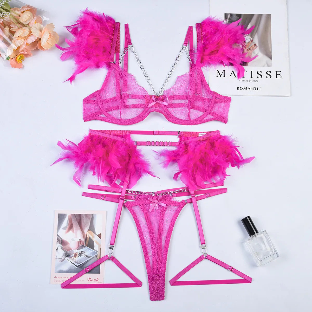 Conjuntos de lencería de plumas para mujer, conjunto de ropa interior de encaje con Tanga de lujo, conjunto de sujetador y bragas Sexy con liga de cadena Intim