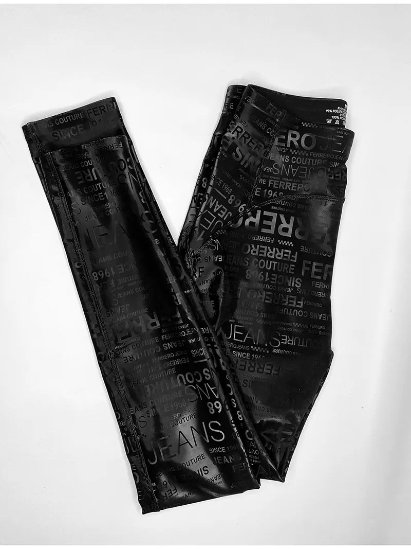 Leggings de cuero elásticos con grafiti y letras para mujer, mallas de lana ajustadas cálidas de cintura alta para otoño e invierno, pantalones pitillo de PU para motocicleta