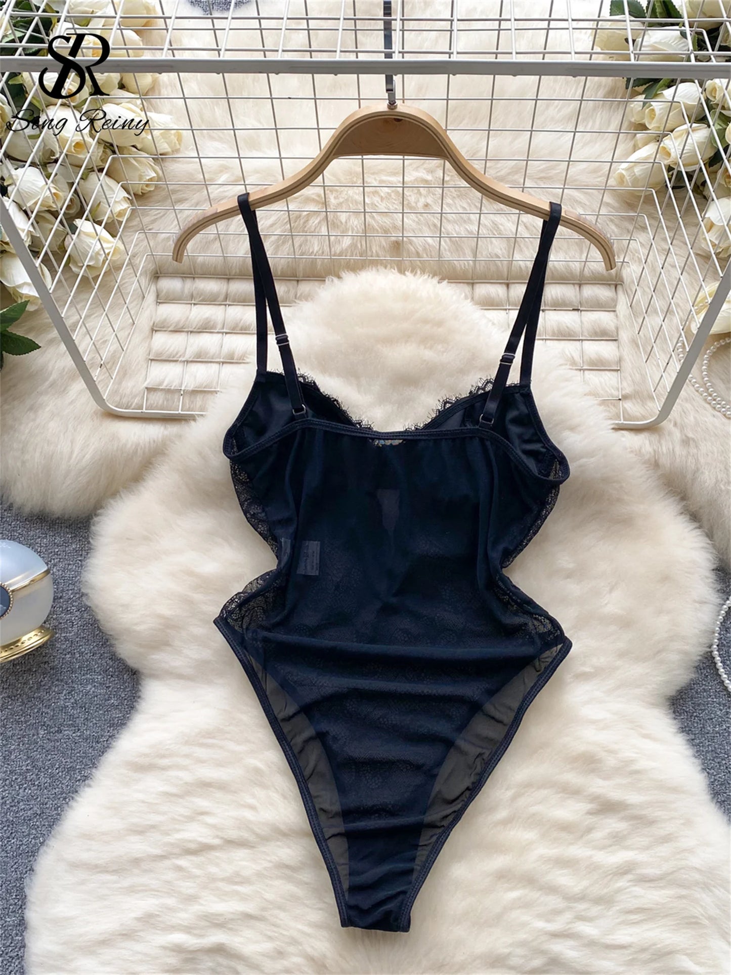 Fashion Lace Sexy Bodysuits Shapewear Hollow Out Transparent Backless Strap Rompers 2023 Sheer Sensual Slim Playsuits Wanita