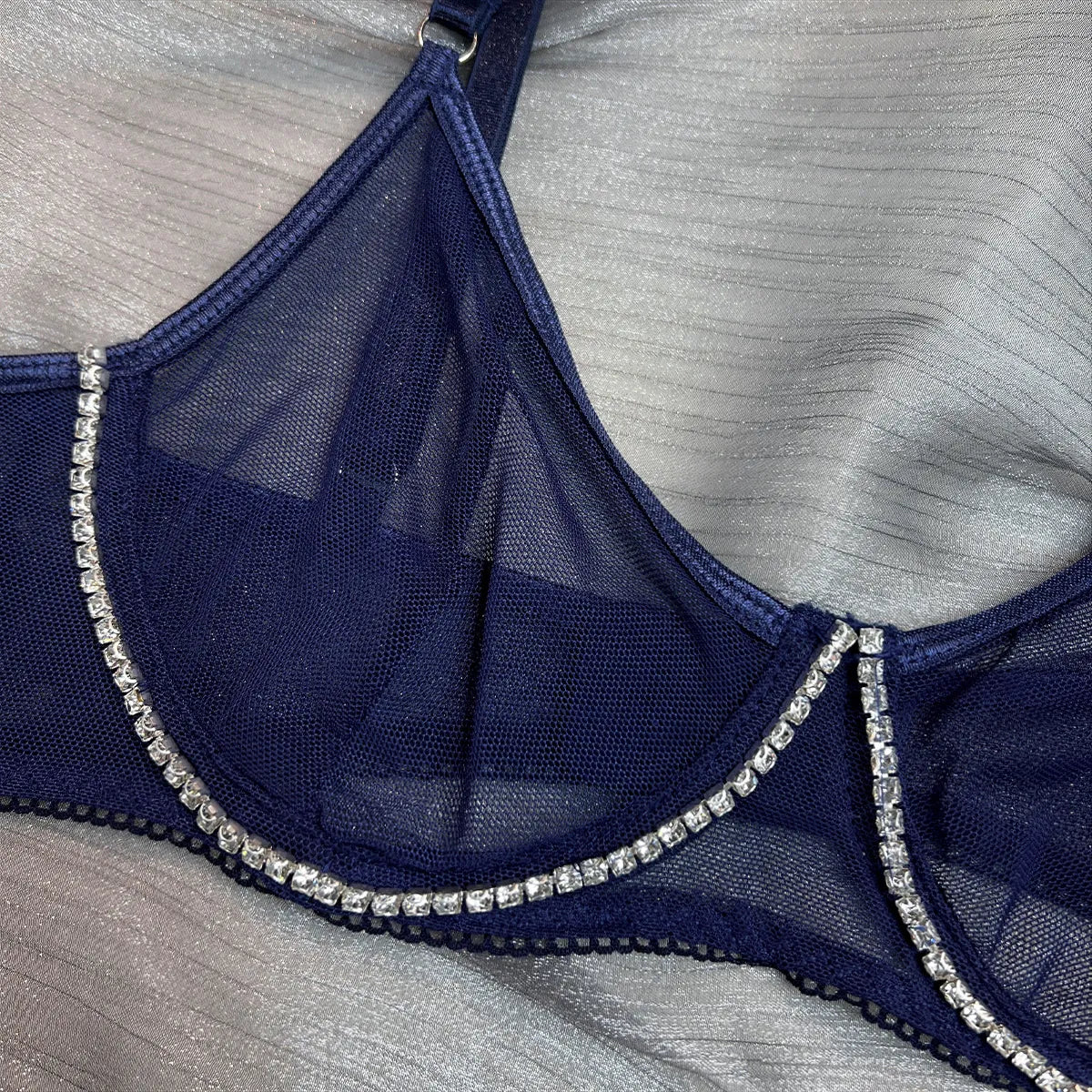 Conjuntos de lencería con diamantes de imitación para mujer, ropa interior de encaje Sexy de lujo, borlas brillantes, sujetador sin costuras, traje fino transparente