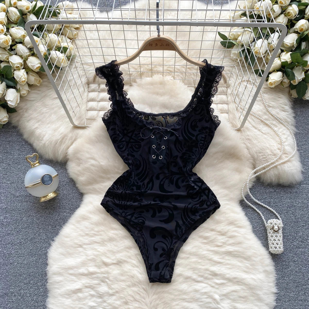 Flocking Floral Sheer Playsuits Sleeveless Ruffles Hotsweet Lace Up Slim Rompers 2023 Open Crotch Mesh Lace Bodysuits Wanita