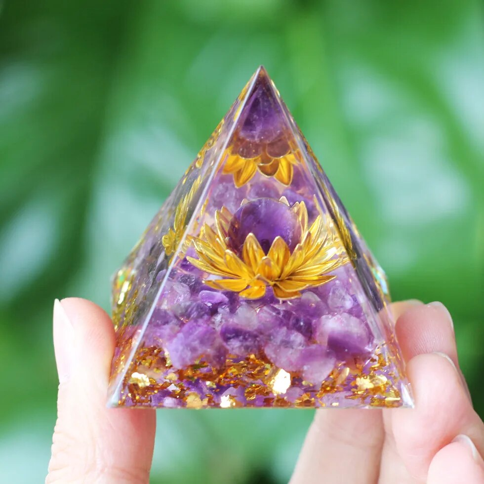 Natural stone amethyst crystalEnergy Generator Orgone Pyramid for E-Energy Protection Healing meditation orgonite crystal chakra