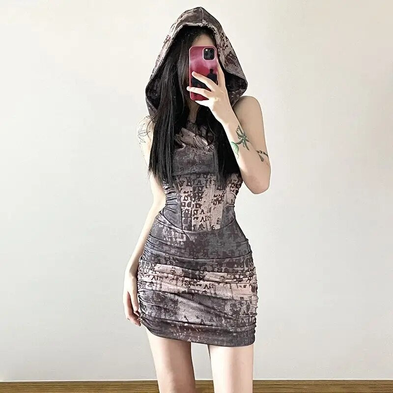 Wasteland Style Unique Retro Print Age Reducing Hooded Sleeveless Short Dress for Women Slim Fit Sexy Girls Wrapped Hip Dress