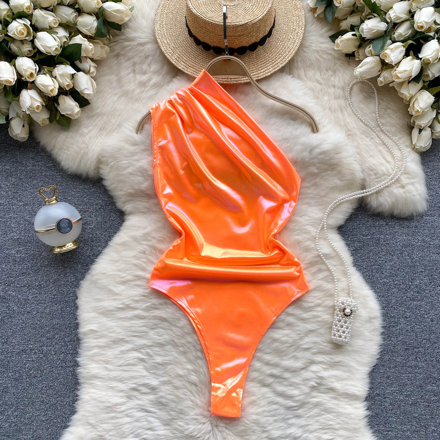 Wanita Sommer glänzende sexy Bodys von Off the Soulder, schlanker, rückenfreier, sinnlicher Bikini, modische Streetwear, solide Strand-Playsuits