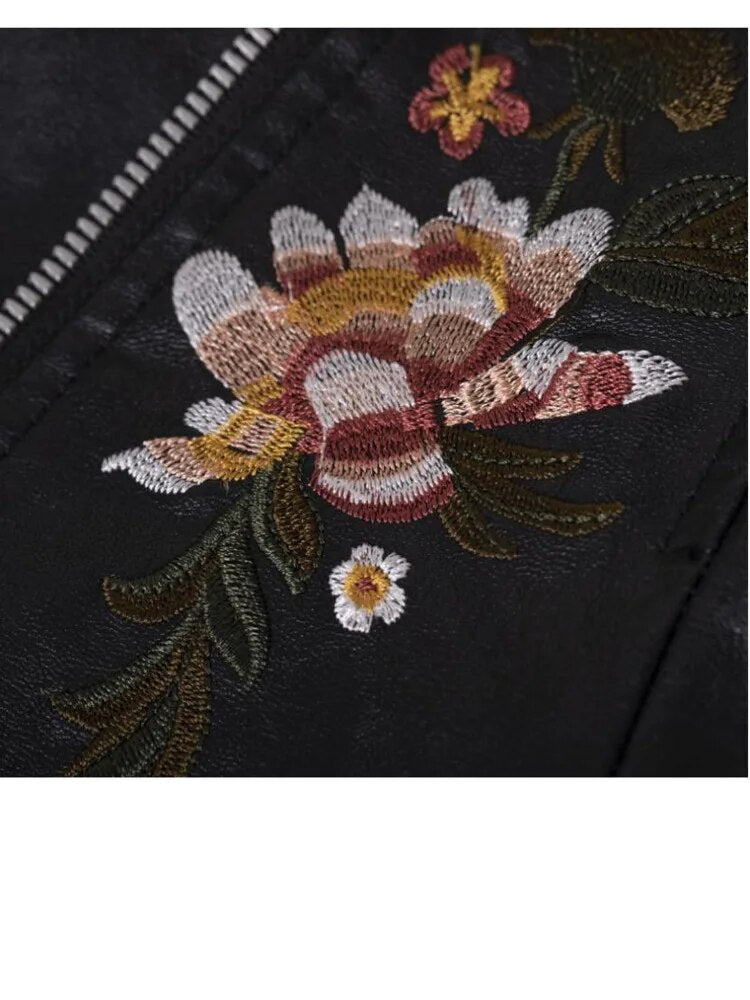 Women Patchwork Leather Jackets Flower Embroidery Rivets Short Section Pu Leather Small Jackets Casual Motorcycle Coats